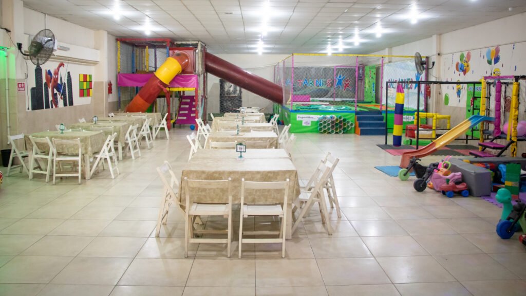 Fotografía 1 del salón infantil Saltarines