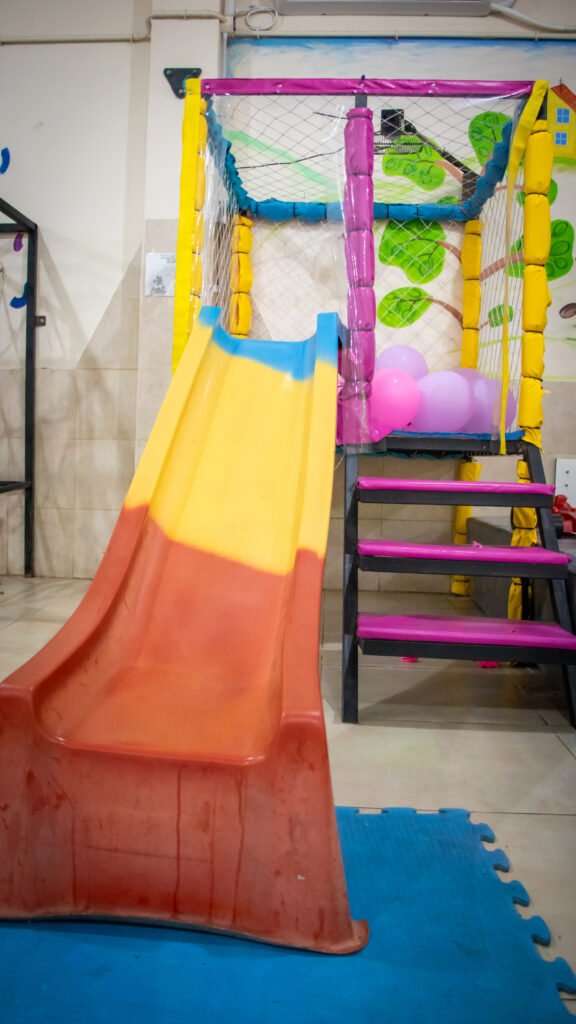 Fotografía 3 del salón infantil Saltarines